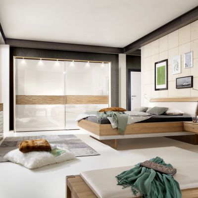 Gallery 19