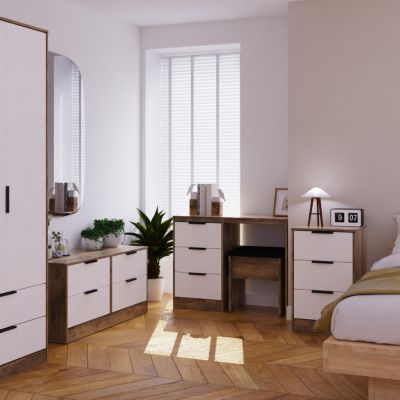 Welcome Nashville Bedroom