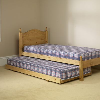Orlando Pine Guest bed