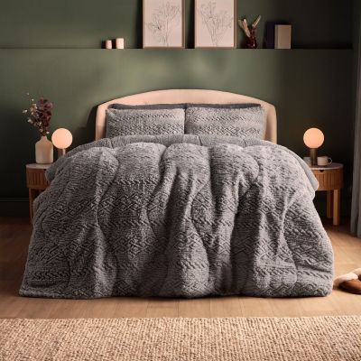 How to create a cosy bedroom
